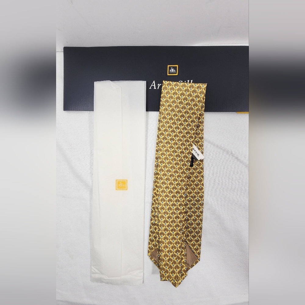 NWT BEAUFORT TIE RACK THE ART OF SILK, MEN'S TIE, YELLOW, 100% SILK, TENNIS LOGO - Picture 5 of 8